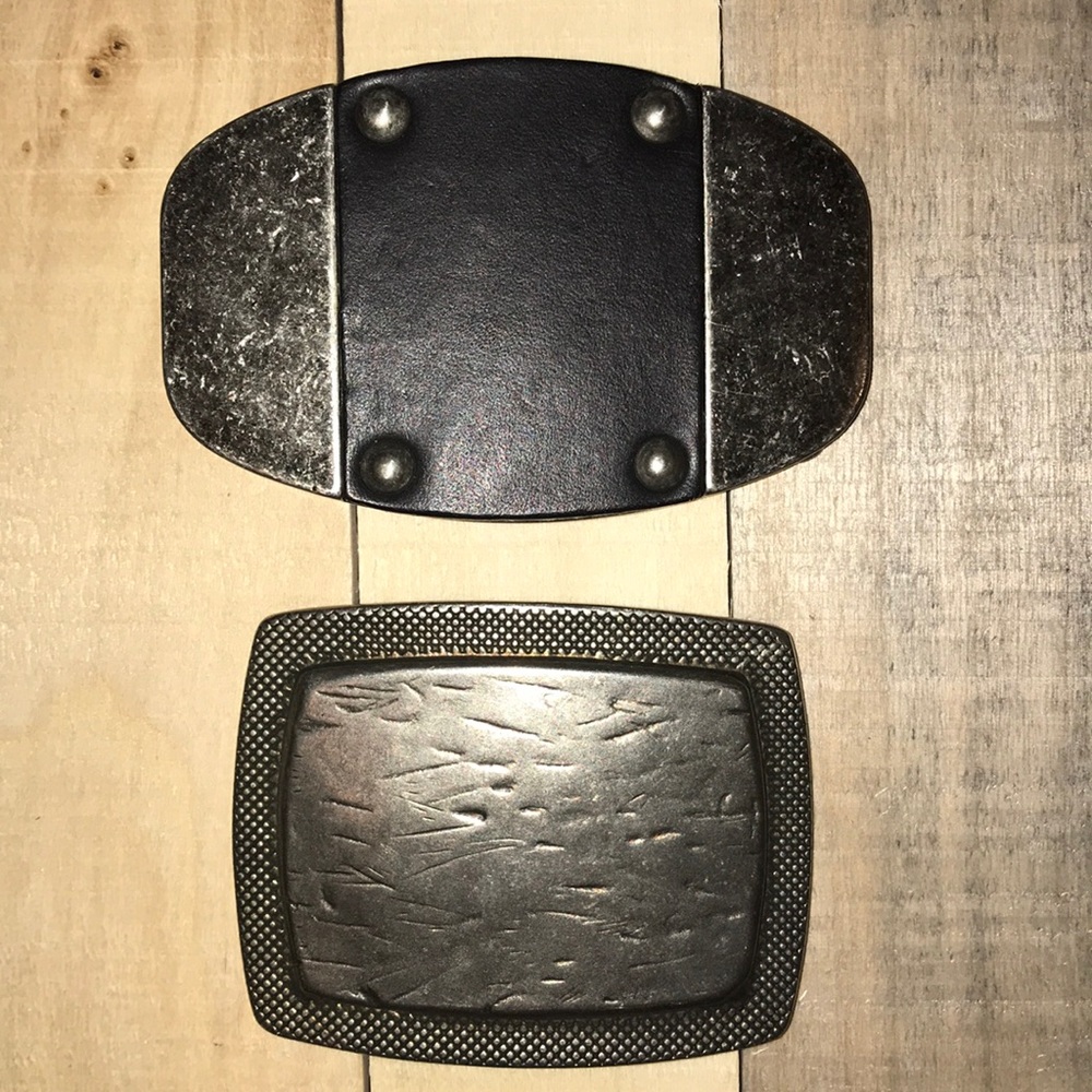 Metal belt buckles